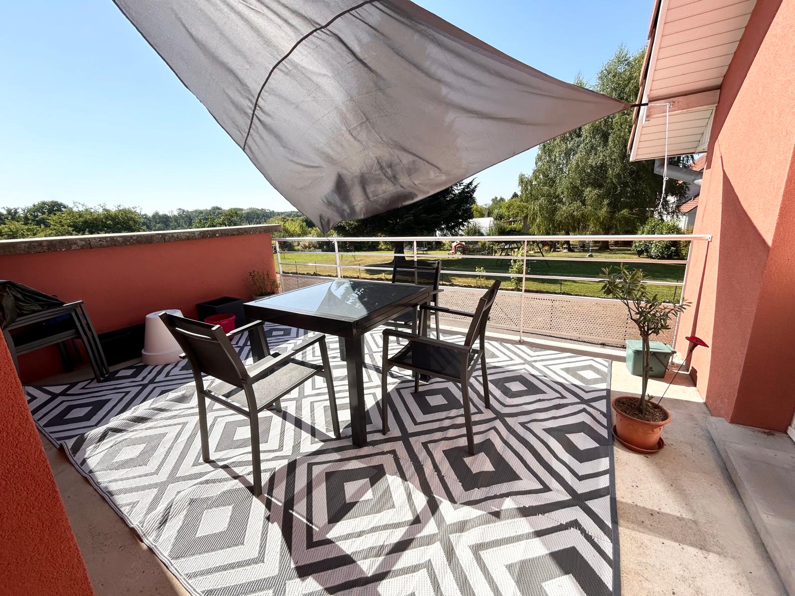 Extérieur / verdure – Duplex Larivière