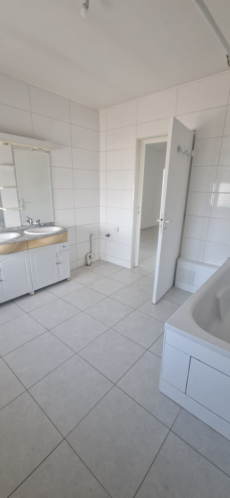 Cuisine ouverte équipée